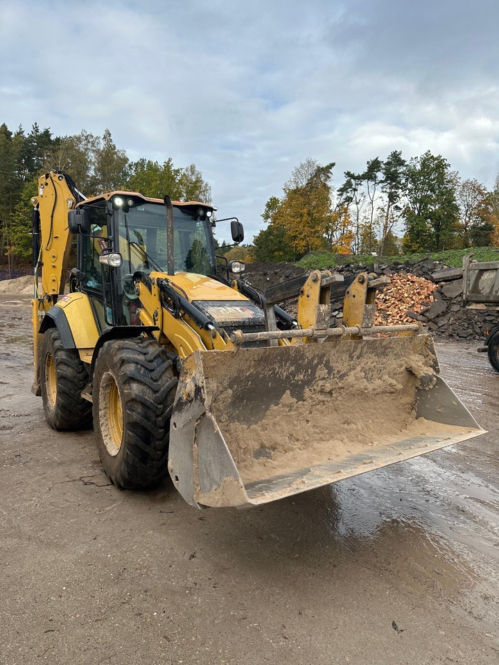 CAT 444 - Backhoe loader: picture 3 CAT 444 - Backhoe loader: picture 3