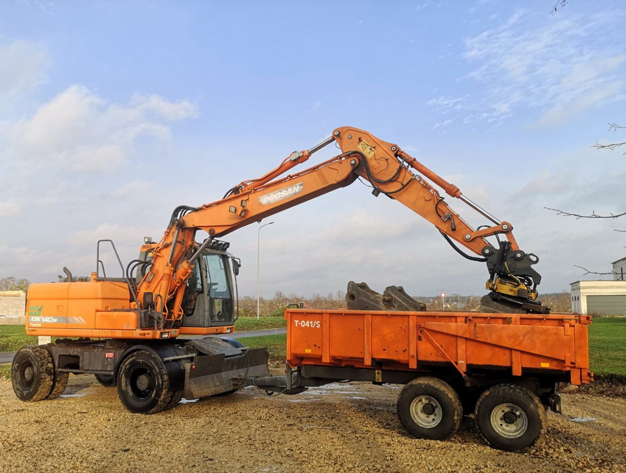 Doosan DX 140 - Wheel excavator: picture 1 Doosan DX 140 - Wheel excavator: picture 1