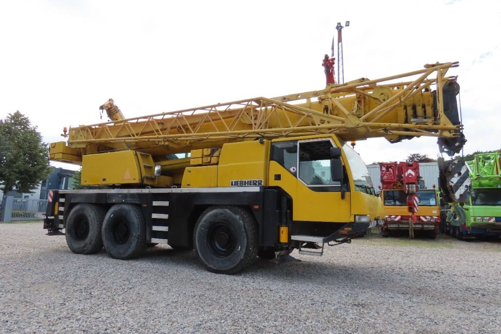 Liebherr LTM 1055-1 - All terrain crane: picture 2 Liebherr LTM 1055-1 - All terrain crane: picture 2