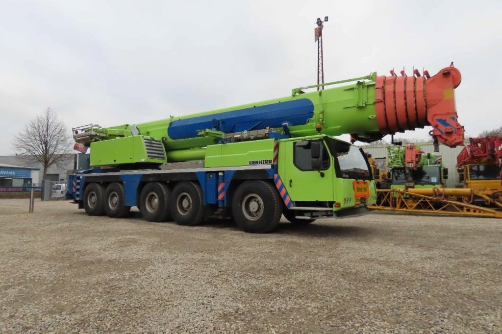 Liebherr LTM 1220-5.1 - All terrain crane: picture 2 Liebherr LTM 1220-5.1 - All terrain crane: picture 2