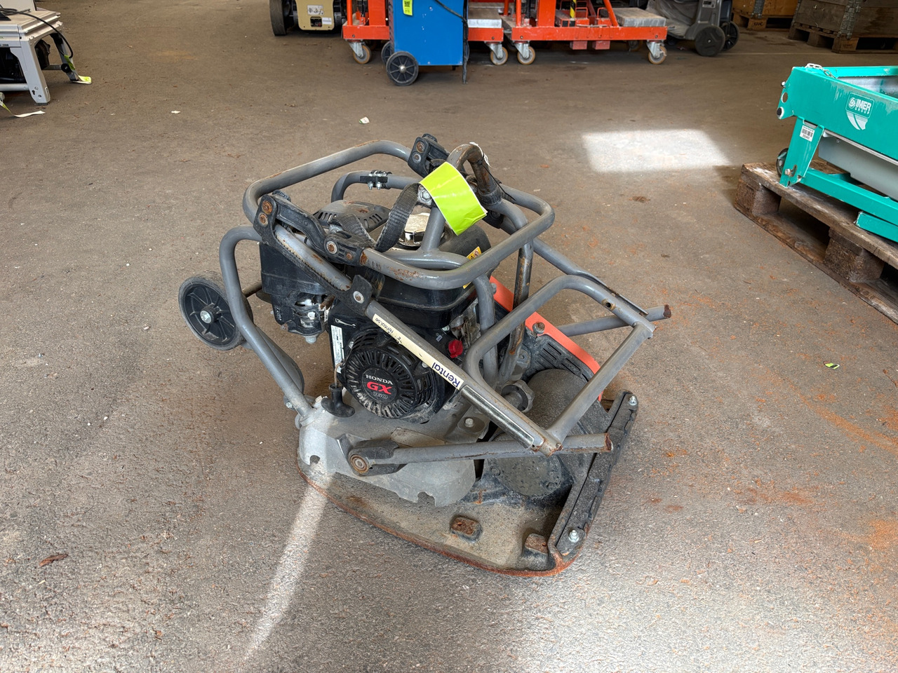 Atlas Copco LF75 - Vibratory plate: picture 1 Atlas Copco LF75 - Vibratory plate: picture 1