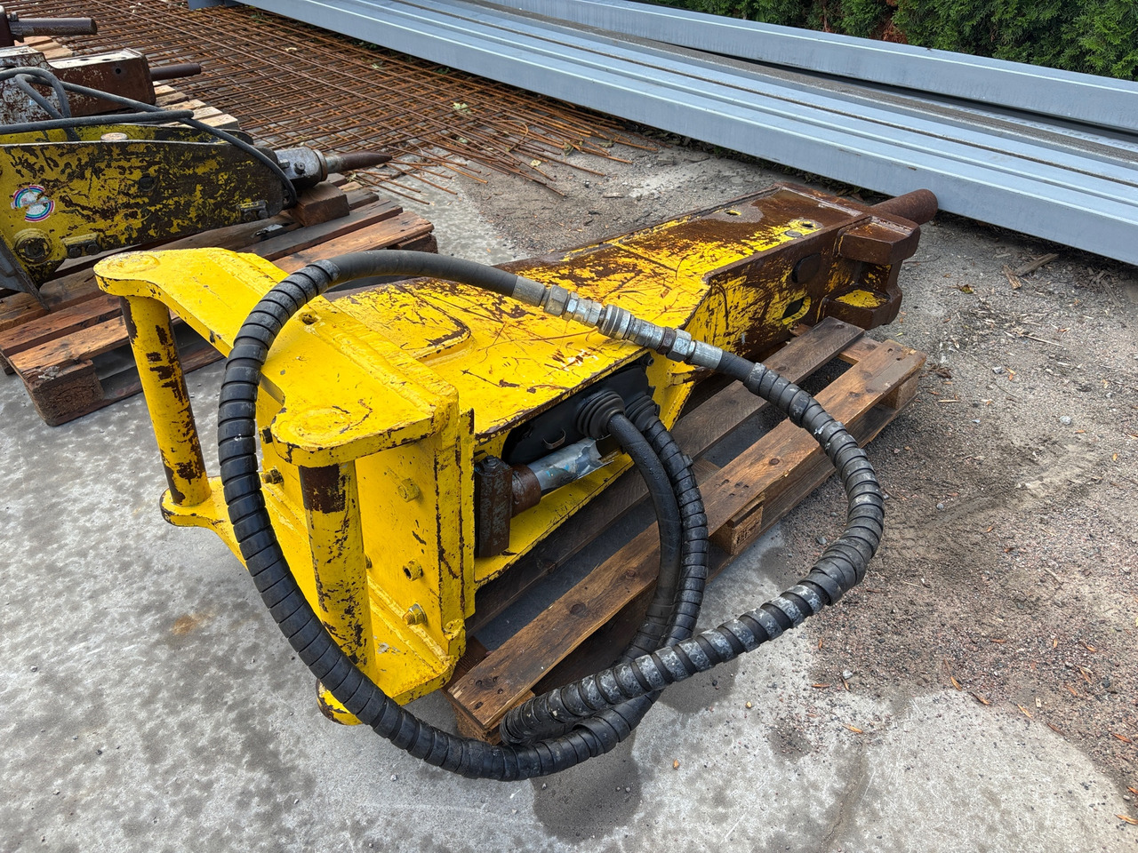 Atlas Copco MB 1000 - Construction equipment: picture 1 Atlas Copco MB 1000 - Construction equipment: picture 1