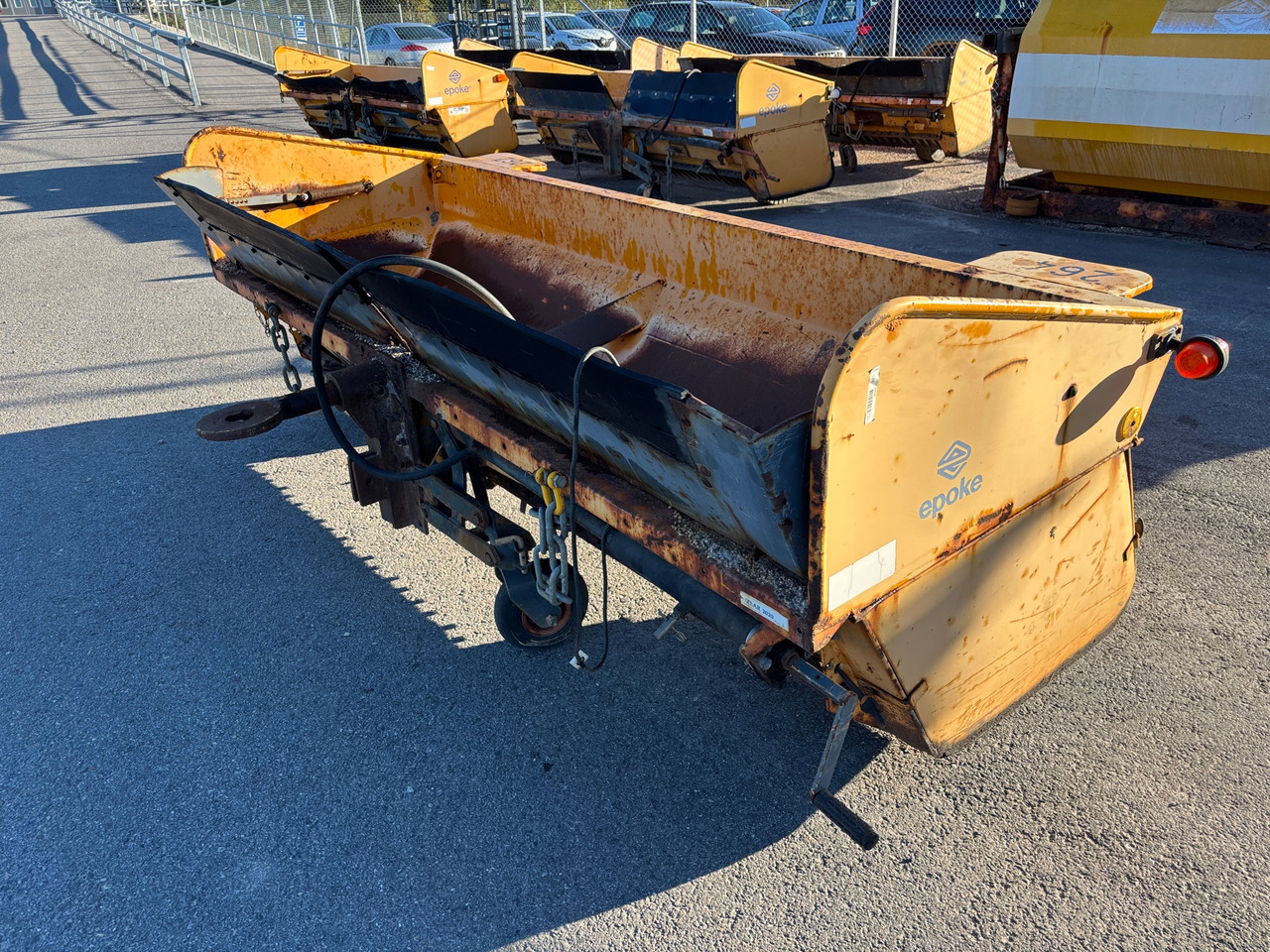 Epoke TKB9-280 - Sand/ Salt spreader: picture 1 Epoke TKB9-280 - Sand/ Salt spreader: picture 1