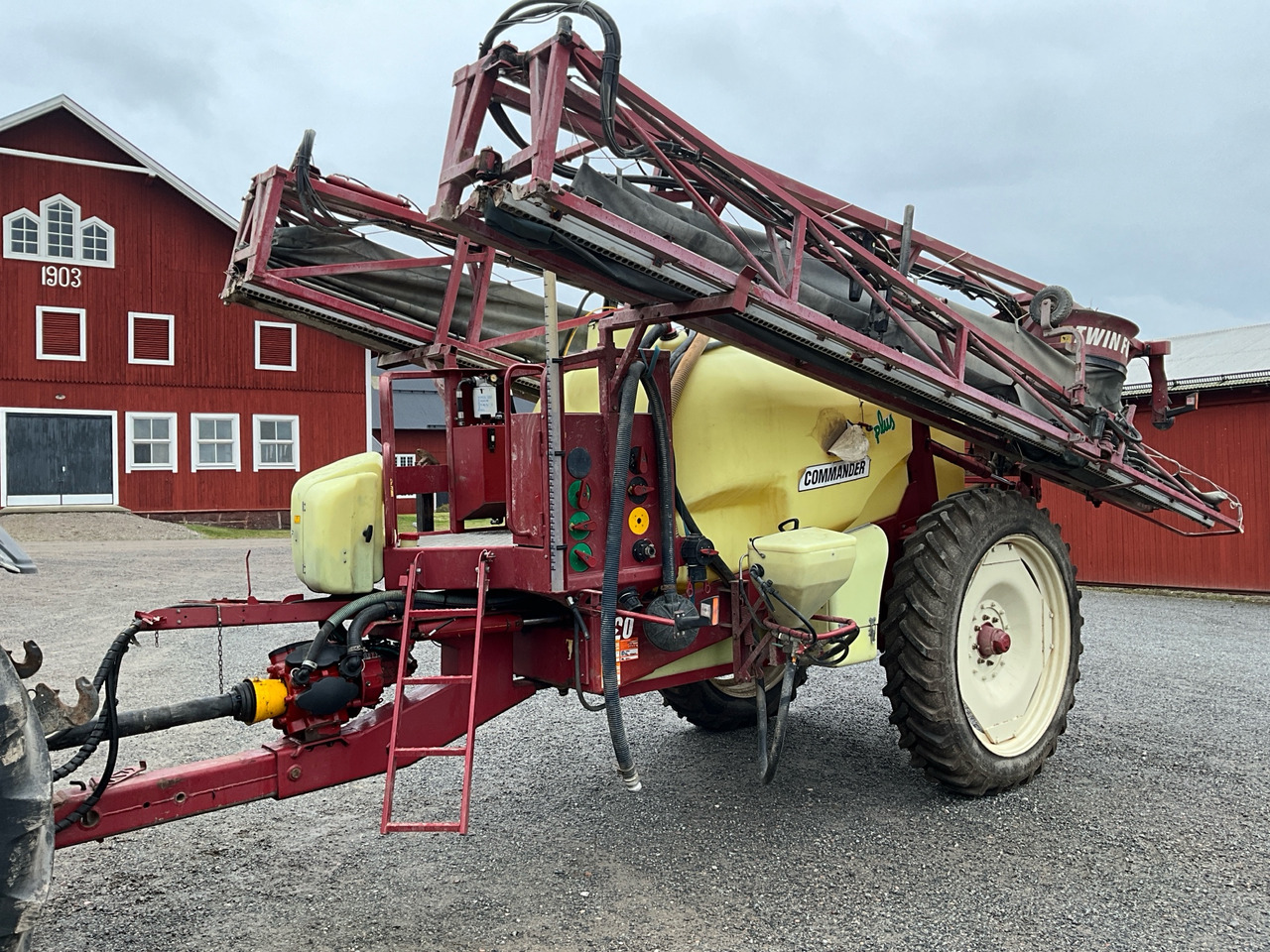Hardi Commander plus 4200 HAZ twin - Sprayer: picture 1 Hardi Commander plus 4200 HAZ twin - Sprayer: picture 1