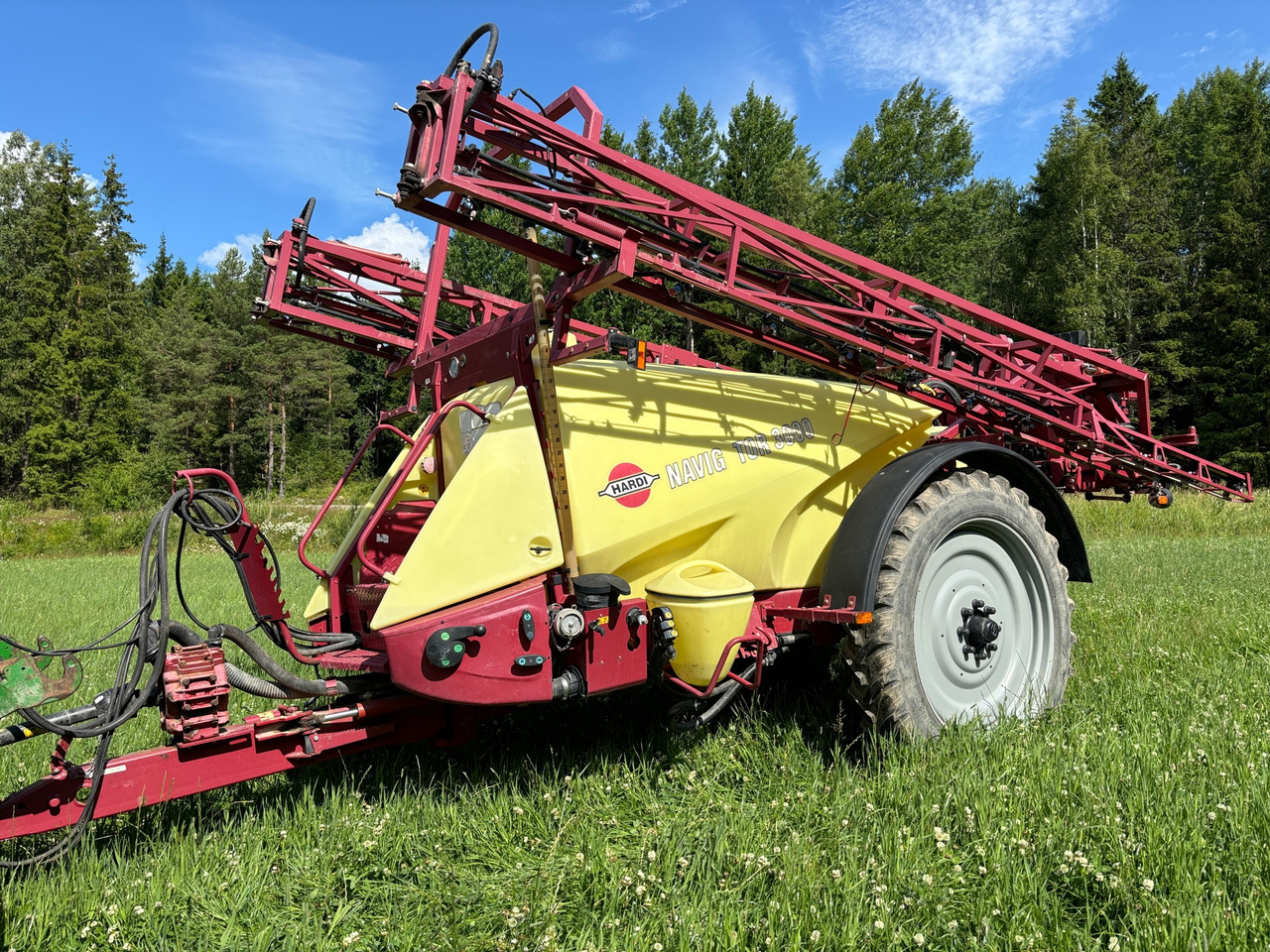 Hardi Navigator 3000 - Sprayer: picture 1 Hardi Navigator 3000 - Sprayer: picture 1