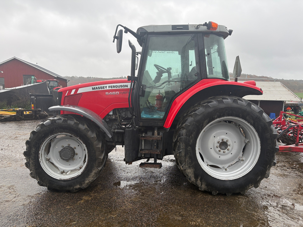 Massey Ferguson 5460 - Farm tractor: picture 1 Massey Ferguson 5460 - Farm tractor: picture 1