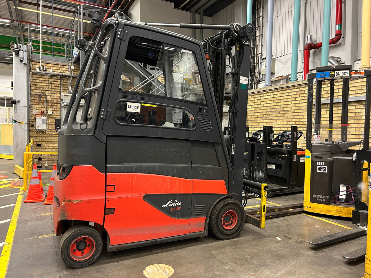 Linde E25HL-01/600 - Material handling equipment: picture 1 Linde E25HL-01/600 - Material handling equipment: picture 1