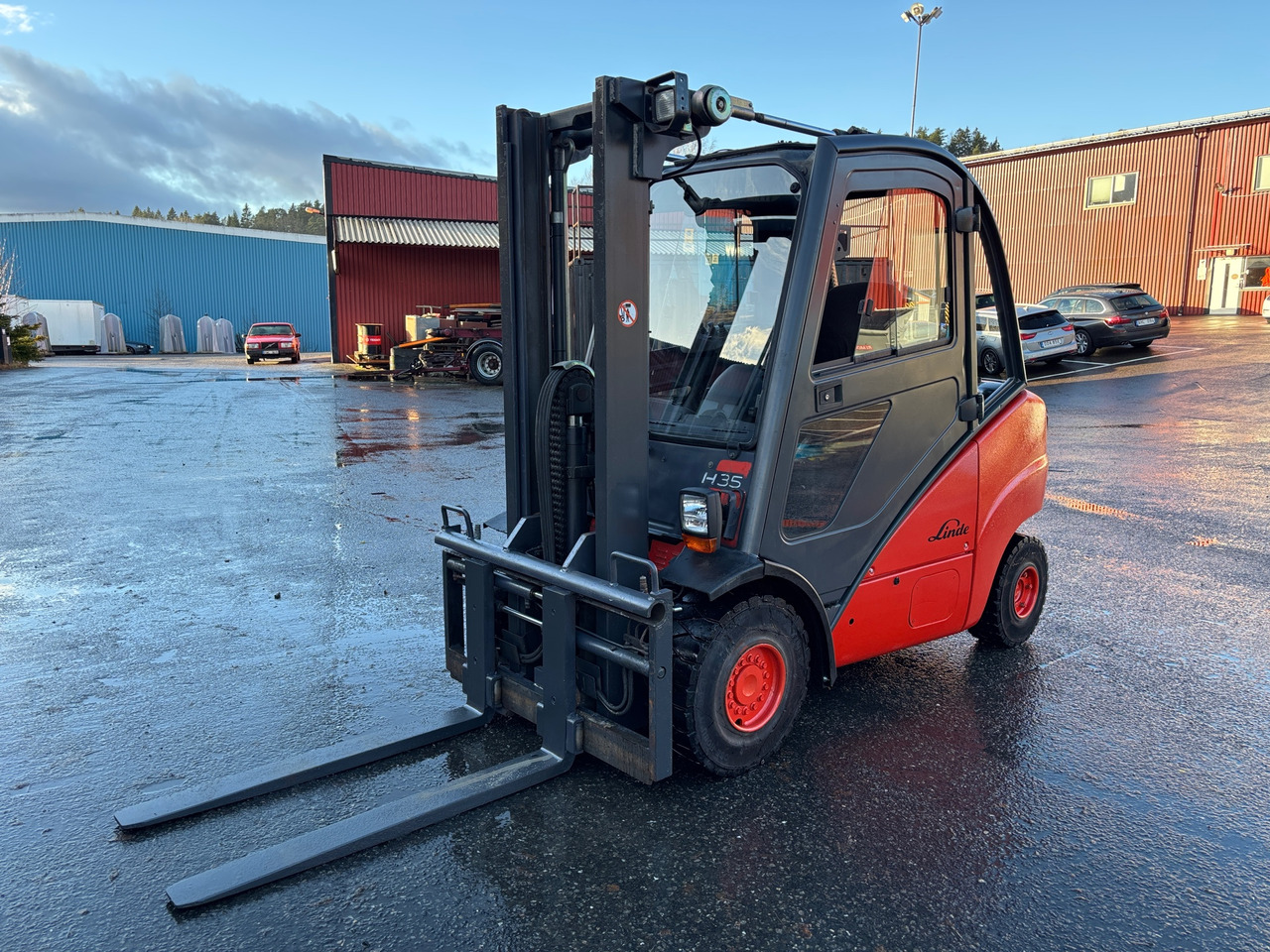 Linde H35D - Material handling equipment: picture 1 Linde H35D - Material handling equipment: picture 1