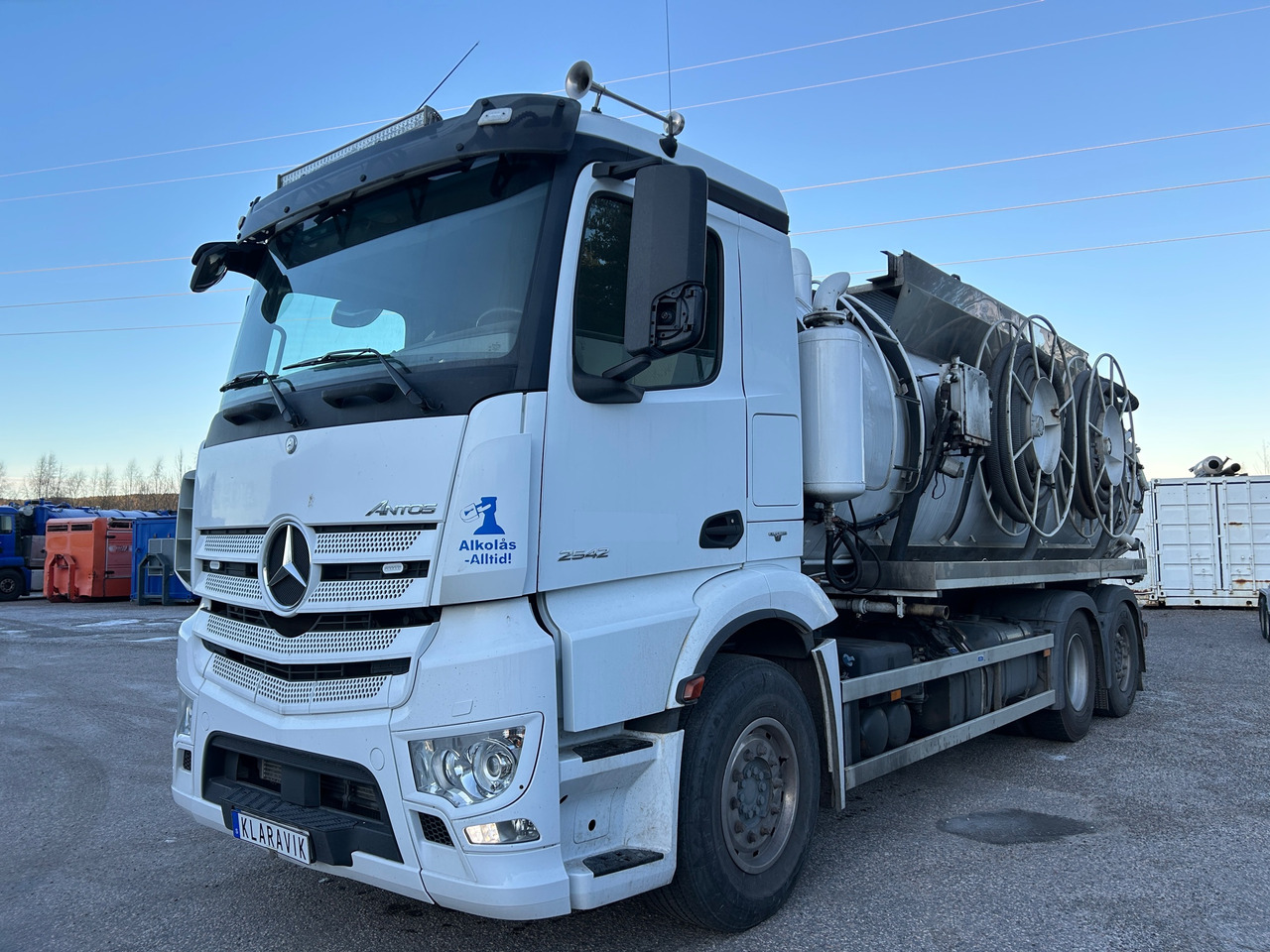 Mercedes-Benz 2542 - Vacuum truck: picture 1 Mercedes-Benz 2542 - Vacuum truck: picture 1