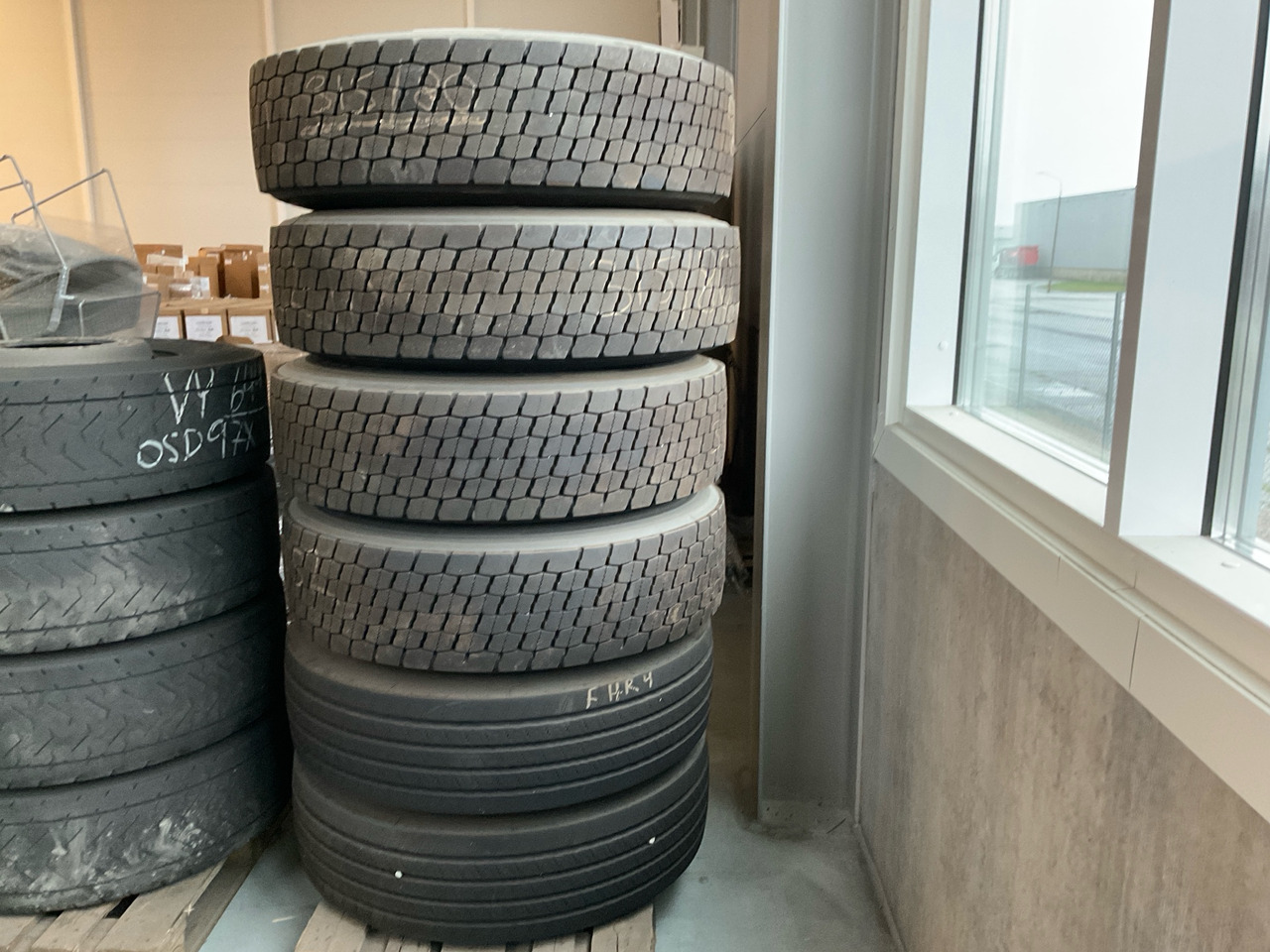 Michelin - Tire for Trailer: picture 1 Michelin - Tire for Trailer: picture 1