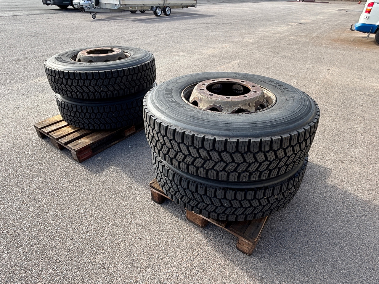 Michelin  - Wheel and tire package for Truck: picture 1 Michelin  - Wheel and tire package for Truck: picture 1