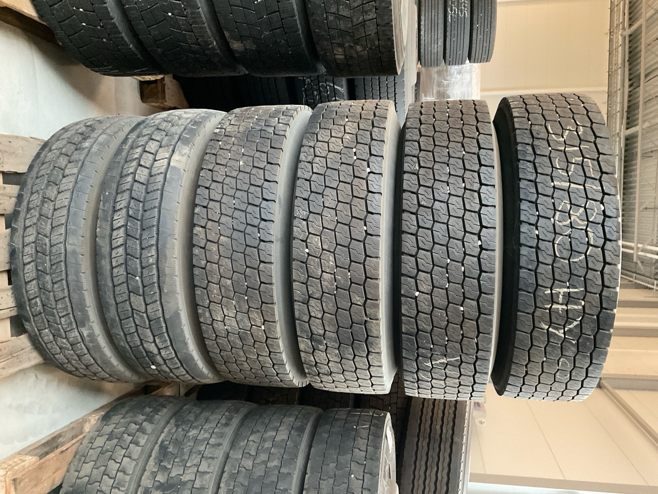 Nokian/Michelin - Tire for Trailer: picture 1 Nokian/Michelin - Tire for Trailer: picture 1