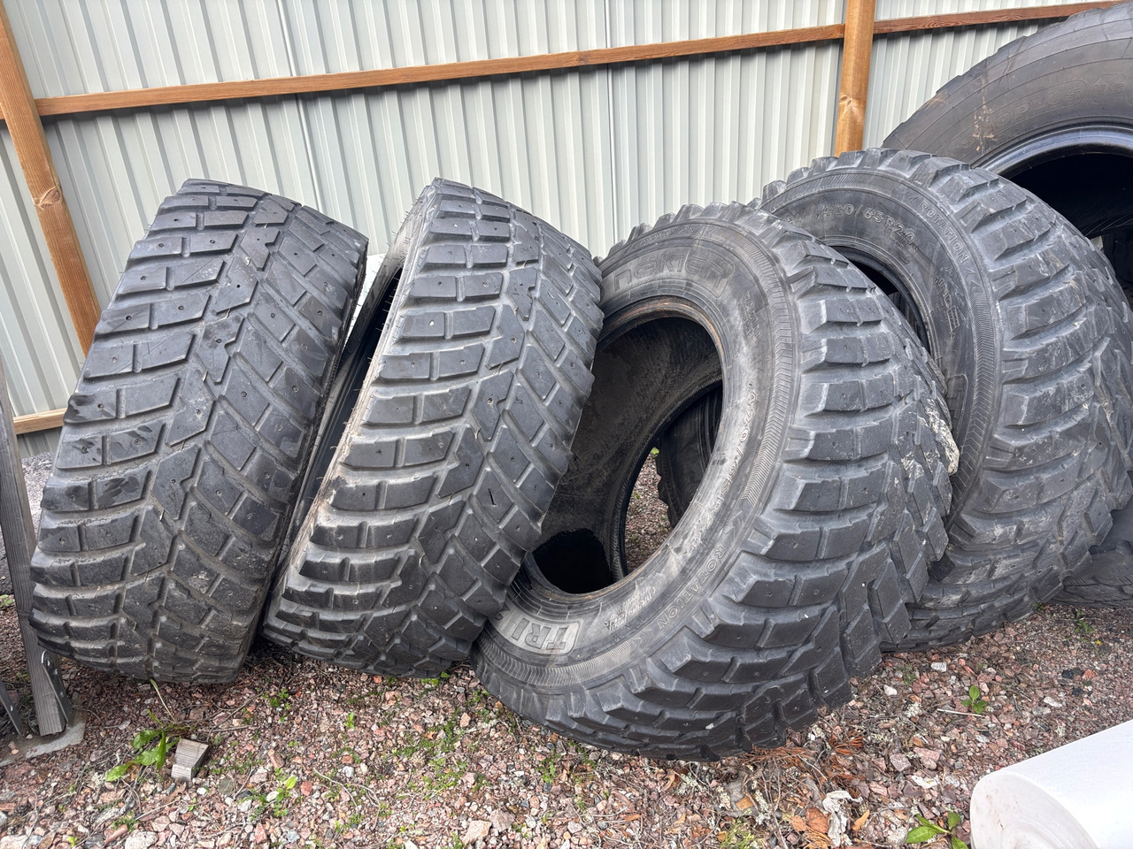 Nokian TRI 2 - Tire for Construction machinery: picture 1 Nokian TRI 2 - Tire for Construction machinery: picture 1