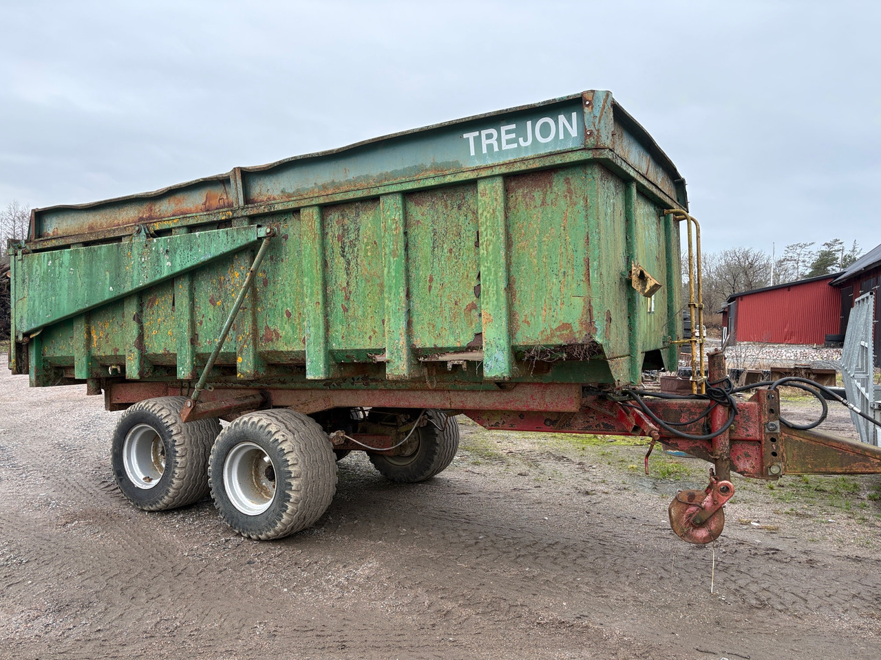 Trejon - Farm trailer: picture 1 Trejon - Farm trailer: picture 1