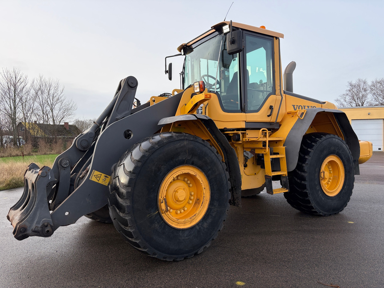 Volvo L110F - Wheel loader: picture 1 Volvo L110F - Wheel loader: picture 1