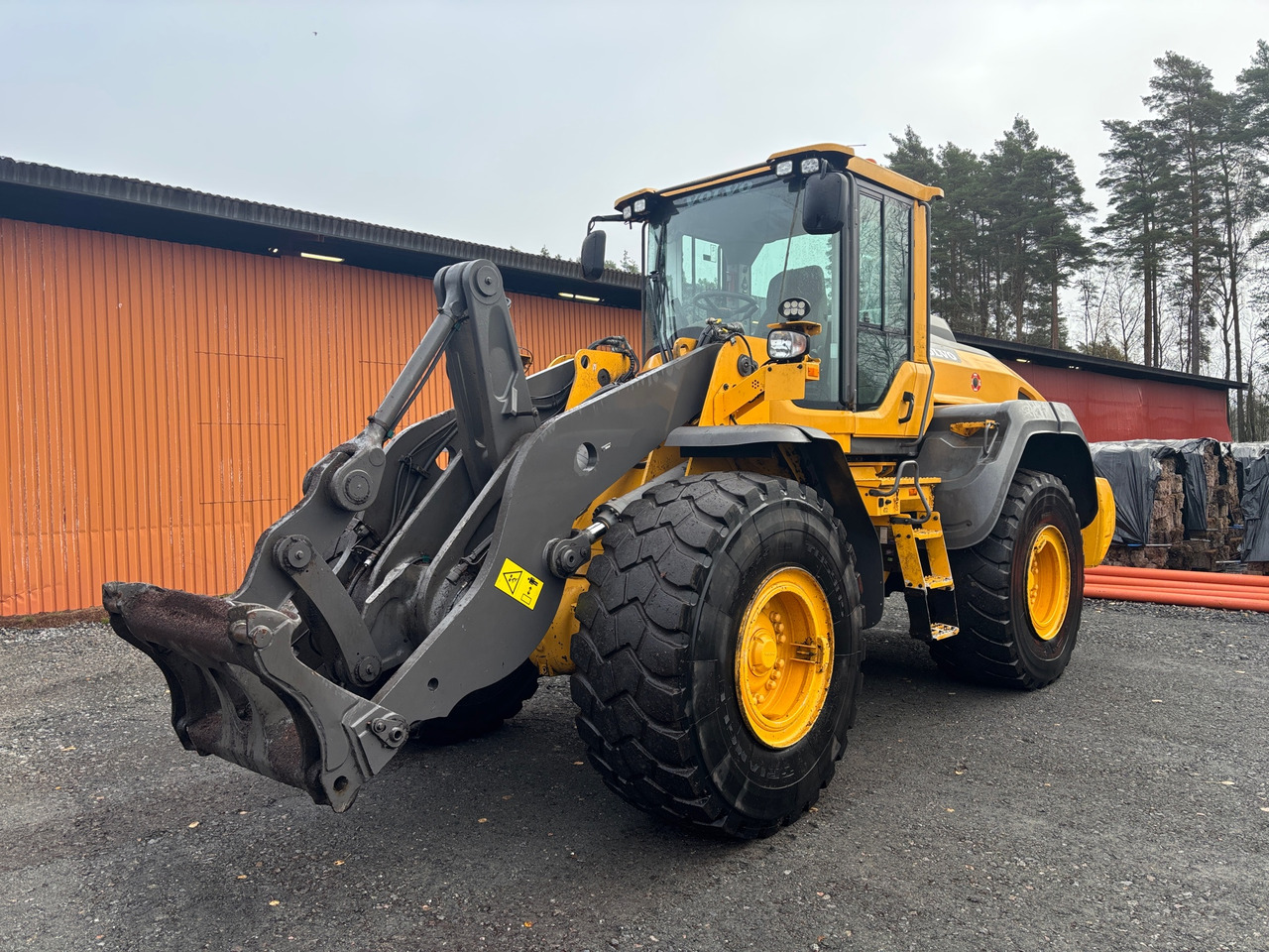 Volvo L110H - Wheel loader: picture 1 Volvo L110H - Wheel loader: picture 1