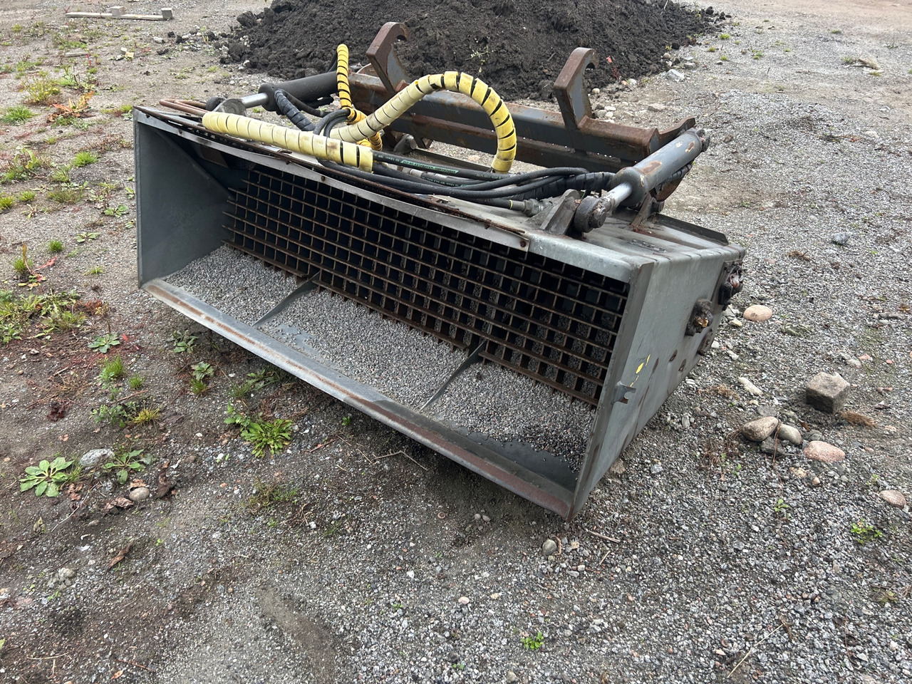 Wille - Sand/ Salt spreader: picture 1 Wille - Sand/ Salt spreader: picture 1