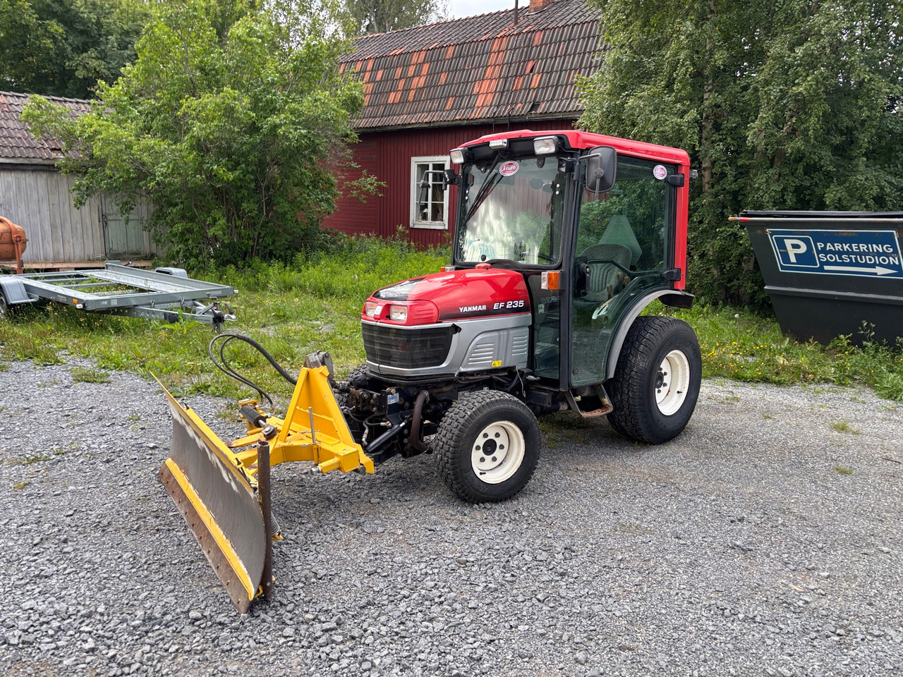 Yanmar EF235 - Farm tractor: picture 1 Yanmar EF235 - Farm tractor: picture 1