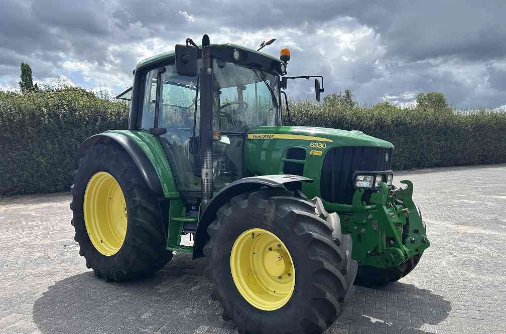 John Deere 6330, powerquad, tls - Farm tractor: picture 5 John Deere 6330, powerquad, tls - Farm tractor: picture 5