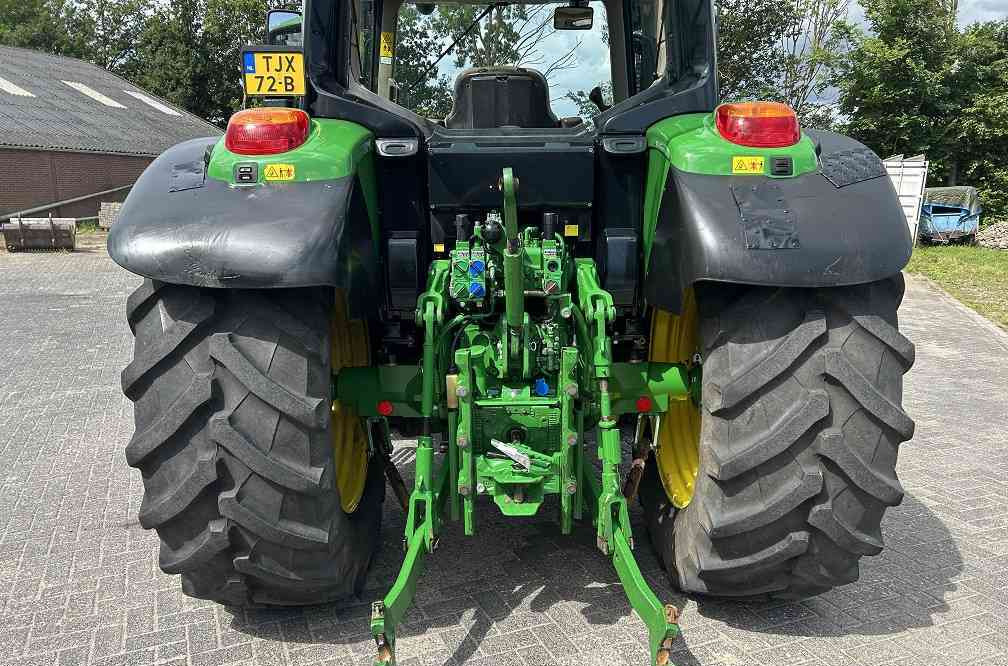 John Deere 6330, powerquad, tls - Farm tractor: picture 3 John Deere 6330, powerquad, tls - Farm tractor: picture 3