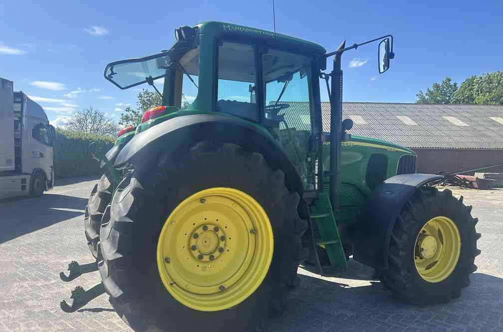 John Deere 6820 premium autopower - Farm tractor: picture 4 John Deere 6820 premium autopower - Farm tractor: picture 4