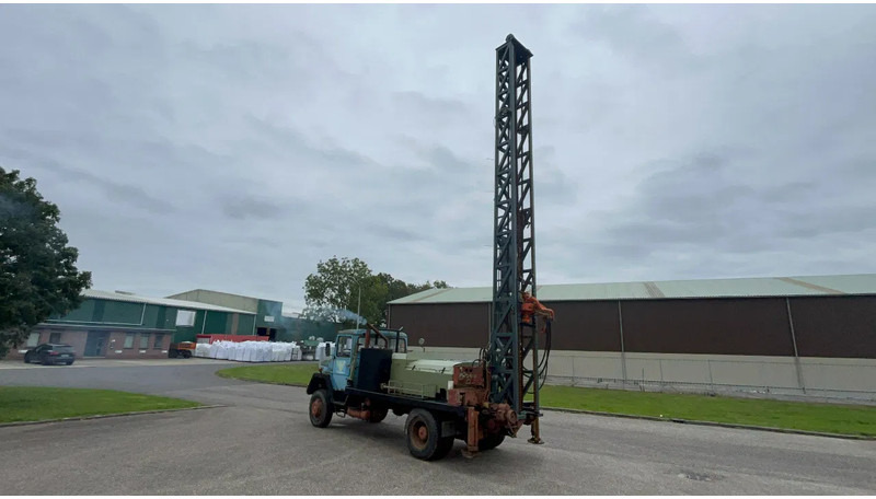 Bomag Iveco magirus 160D15 4x4 Bomag B300 Bohrgerat Drilling machine - Drilling rig: picture 4 Bomag Iveco magirus 160D15 4x4 Bomag B300 Bohrgerat Drilling machine - Drilling rig: picture 4
