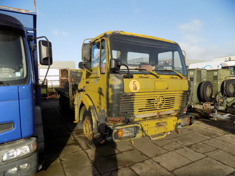 Mercedes-Benz 1213 - Crane truck: picture 4 Mercedes-Benz 1213 - Crane truck: picture 4