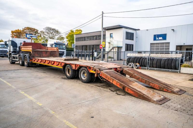 A.C.T.M. SSB25-1 / 32 000 KG - Low loader semi-trailer: picture 4 A.C.T.M. SSB25-1 / 32 000 KG - Low loader semi-trailer: picture 4