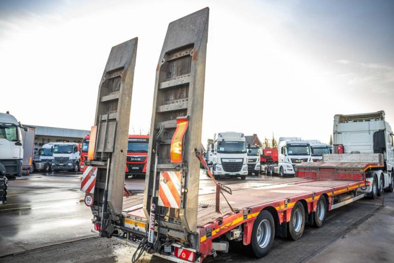 Faymonville MAXTRAILER- F-S43-1AAF- 49500 KG - Low loader semi-trailer: picture 3 Faymonville MAXTRAILER- F-S43-1AAF- 49500 KG - Low loader semi-trailer: picture 3