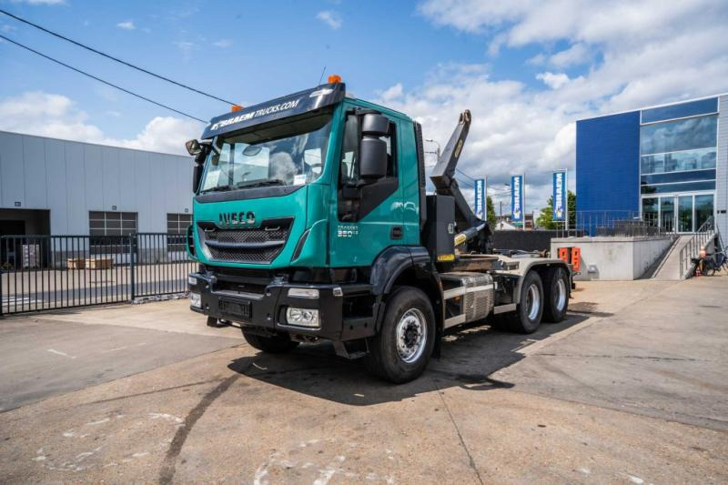 Iveco TRAKKER 360-6x4-PALFINGER - Hook lift truck: picture 1 Iveco TRAKKER 360-6x4-PALFINGER - Hook lift truck: picture 1