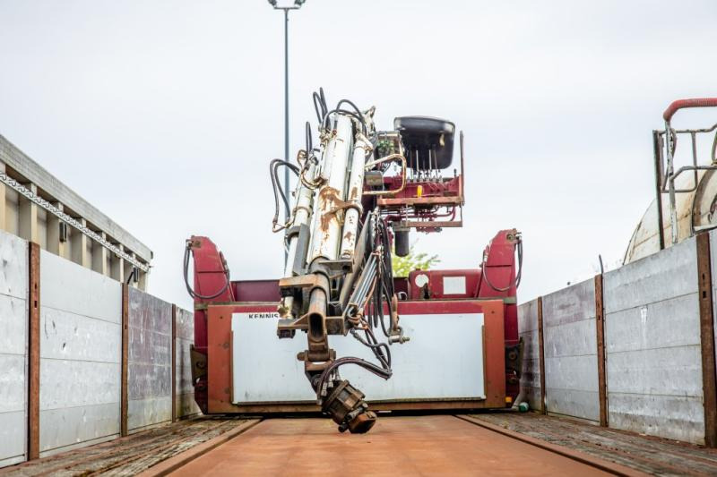 Kwb KRAAN/CRANE/GRUE/KRAN - KENNIS 16 TON/M(3xhydr.) - Dropside/ Flatbed semi-trailer: picture 3 Kwb KRAAN/CRANE/GRUE/KRAN - KENNIS 16 TON/M(3xhydr.) - Dropside/ Flatbed semi-trailer: picture 3