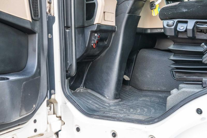 Hook lift truck MAN TGS 26.430-6x2-4 BL (New Tires): picture 7