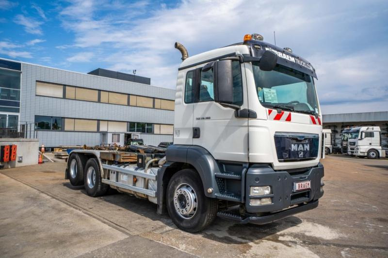 MAN TGS 28.360 BL+INTARDER+10 Pneus/tires - Hook lift truck: picture 2 MAN TGS 28.360 BL+INTARDER+10 Pneus/tires - Hook lift truck: picture 2