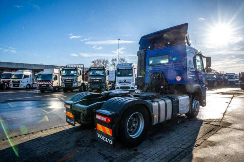 Volvo FM 380 - 249.239 KM - Tractor unit: picture 4 Volvo FM 380 - 249.239 KM - Tractor unit: picture 4