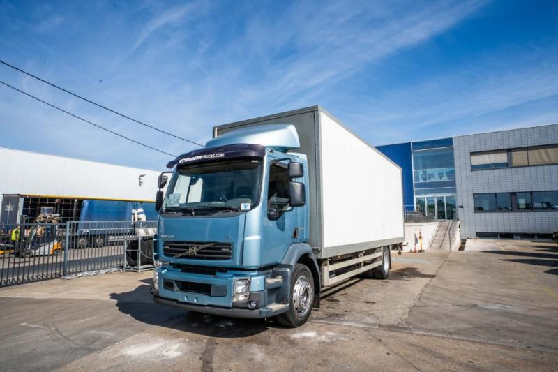 Volvo FL 240 (18t) + DHOLLANDIA 1.5T - Box truck: picture 1 Volvo FL 240 (18t) + DHOLLANDIA 1.5T - Box truck: picture 1