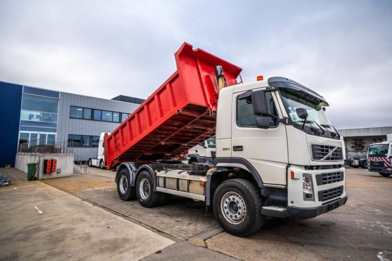 Volvo FM 340 - TIPPER + TRACTOR - Tipper: picture 2 Volvo FM 340 - TIPPER + TRACTOR - Tipper: picture 2