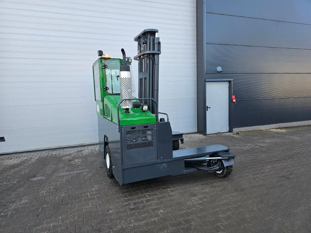 Combilift Amlift C4000 - 4-way reach truck: picture 5 Combilift Amlift C4000 - 4-way reach truck: picture 5