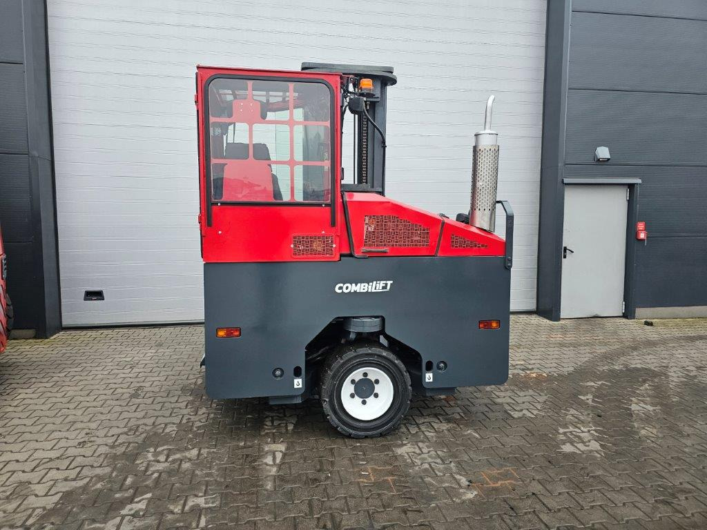 Combilift C5000L - TRIPLEX - 4-way reach truck: picture 4 Combilift C5000L - TRIPLEX - 4-way reach truck: picture 4