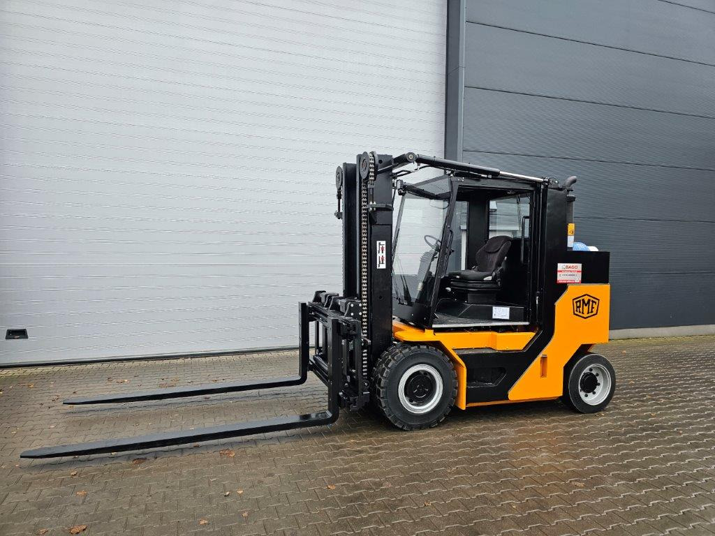 RMF KSL70G - Compact - LPG forklift: picture 1 RMF KSL70G - Compact - LPG forklift: picture 1