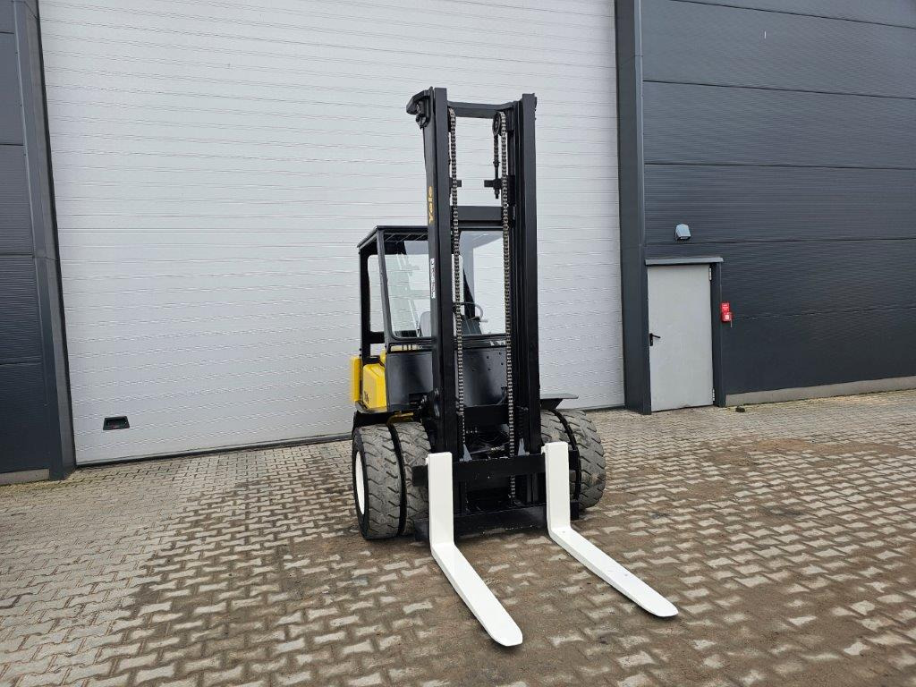 Yale GDP40LF - Diesel forklift: picture 3 Yale GDP40LF - Diesel forklift: picture 3