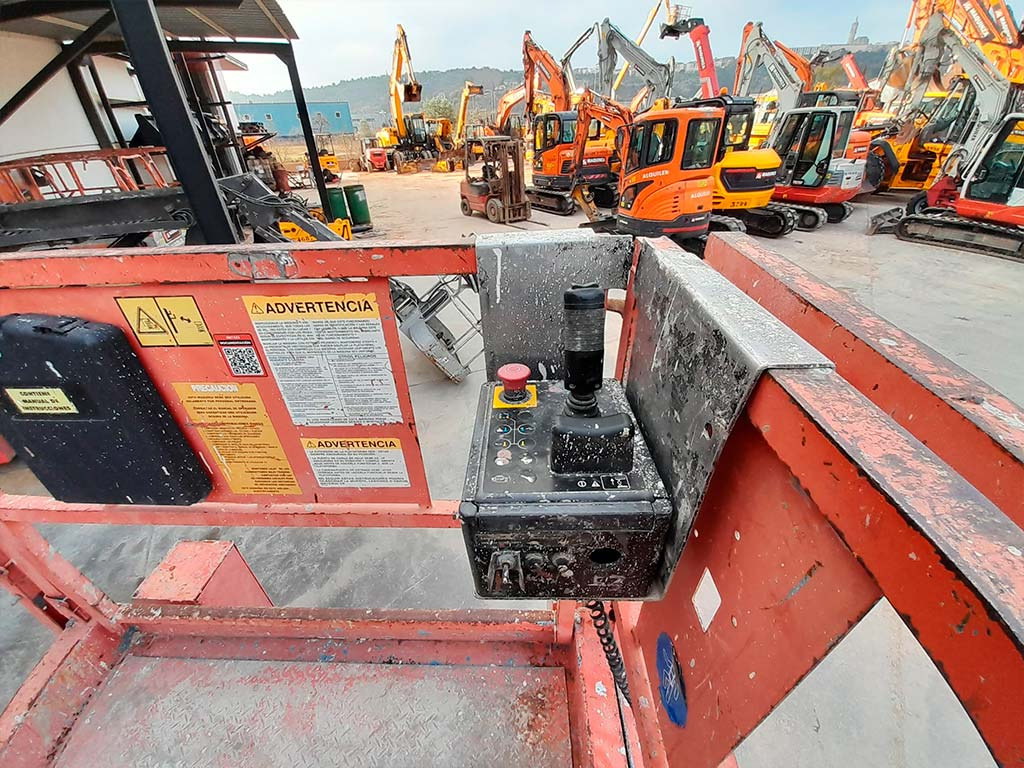 Scissor lift GENIE GS2668RT: picture 13