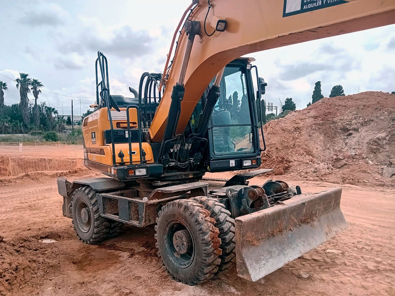 HYUNDAI HW180 - Wheel excavator: picture 2 HYUNDAI HW180 - Wheel excavator: picture 2