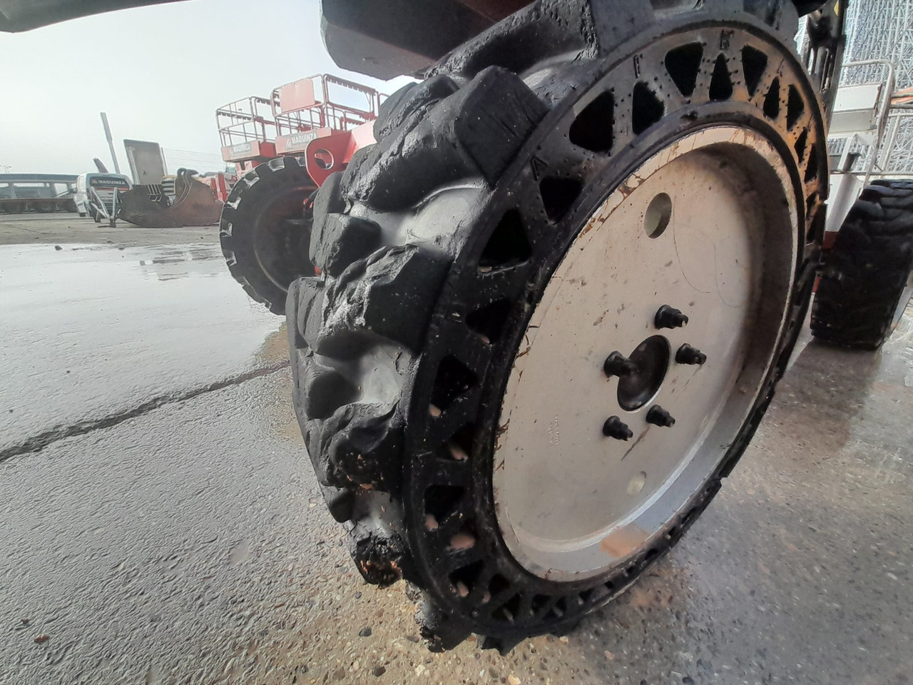 Articulated boom MANITOU MAN GO 12: picture 16