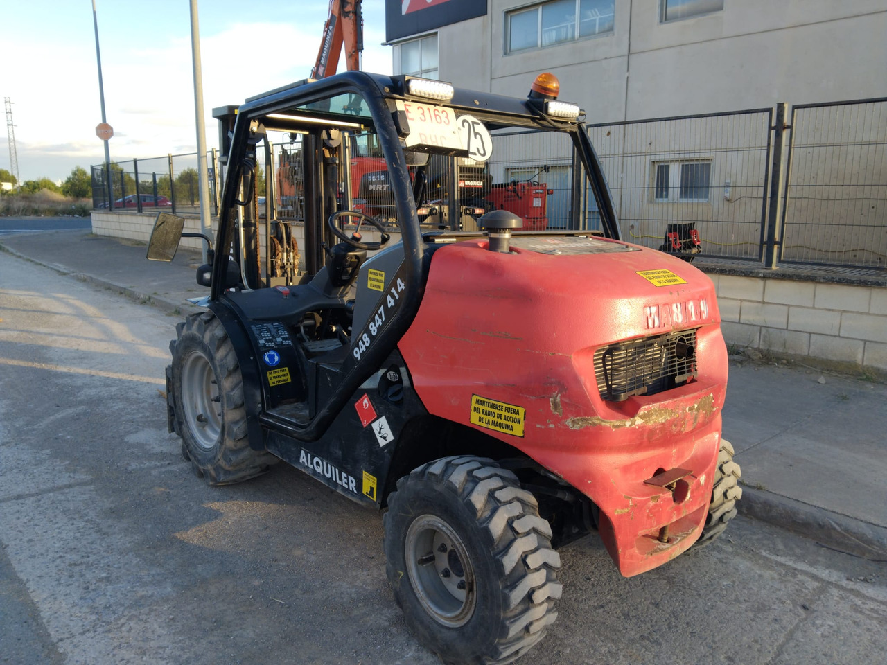 MANITOU MC18.4 D - Diesel forklift: picture 4 MANITOU MC18.4 D - Diesel forklift: picture 4