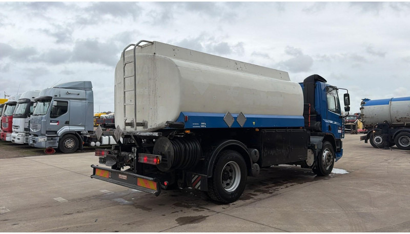 DAF CF 75.290 (15000L / 2 COMPARTIMENTS / MANUAL PUMP / EURO 2 / MANUAL GEARBOX) - Tank truck: picture 4 DAF CF 75.290 (15000L / 2 COMPARTIMENTS / MANUAL PUMP / EURO 2 / MANUAL GEARBOX) - Tank truck: picture 4
