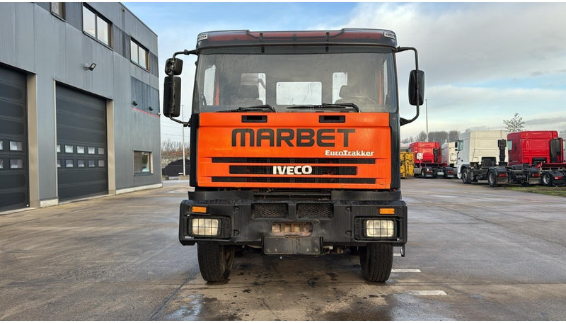 Iveco EUROTRAKKER 340 E 34 (POMPE MANUELLE / GRAND PONT / LAMES / MANUAL PUMP / BIG AXLE / STEEL SUSP.) - Cab chassis truck: picture 2 Iveco EUROTRAKKER 340 E 34 (POMPE MANUELLE / GRAND PONT / LAMES / MANUAL PUMP / BIG AXLE / STEEL SUSP.) - Cab chassis truck: picture 2