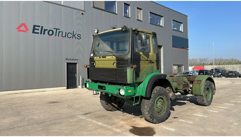 Iveco Magirus 110 - 16 (4X4 / 57000 KM / LAMES / GRAND PONT / 6 CYLINDRES EN LIGNE !! / MANUAL PUMP) - Cab chassis truck: picture 1 Iveco Magirus 110 - 16 (4X4 / 57000 KM / LAMES / GRAND PONT / 6 CYLINDRES EN LIGNE !! / MANUAL PUMP) - Cab chassis truck: picture 1