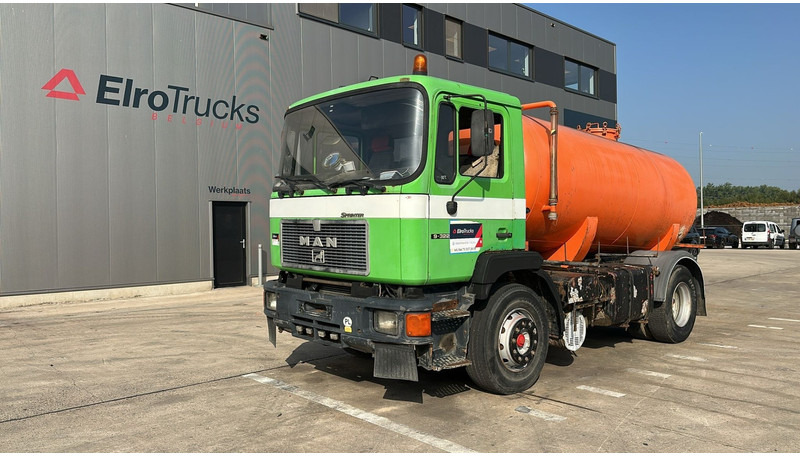MAN 19.322 (MANUAL PUMP / POMPE MANUELLE / 11.000L) - Vacuum truck: picture 1 MAN 19.322 (MANUAL PUMP / POMPE MANUELLE / 11.000L) - Vacuum truck: picture 1