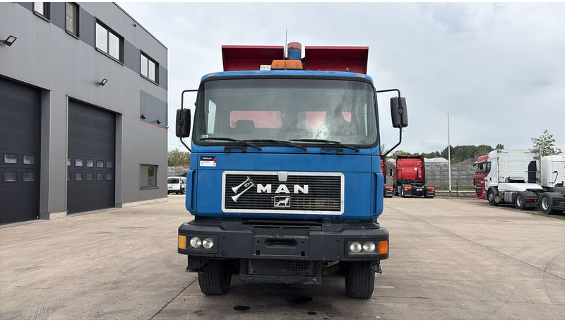 MAN 32.343 (LAMES / STEEL SUSP. / 8X4 / GRAND PONT / BIG AXLE) - Tipper: picture 4 MAN 32.343 (LAMES / STEEL SUSP. / 8X4 / GRAND PONT / BIG AXLE) - Tipper: picture 4