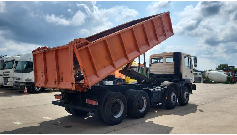 MAN 32.372 (BIG AXLE / STEEL SUSPENSION / MANUAL PUMP / 6 CYLINDER) - Tipper: picture 5 MAN 32.372 (BIG AXLE / STEEL SUSPENSION / MANUAL PUMP / 6 CYLINDER) - Tipper: picture 5